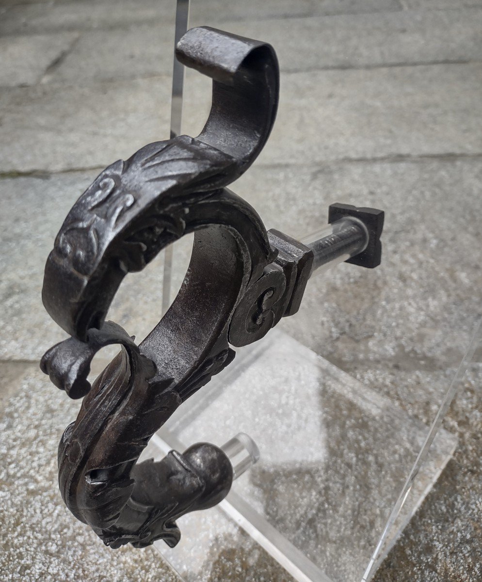 Beau Heurtoir Pendeloque En Fer Forgé XVIIe Siècle-photo-1