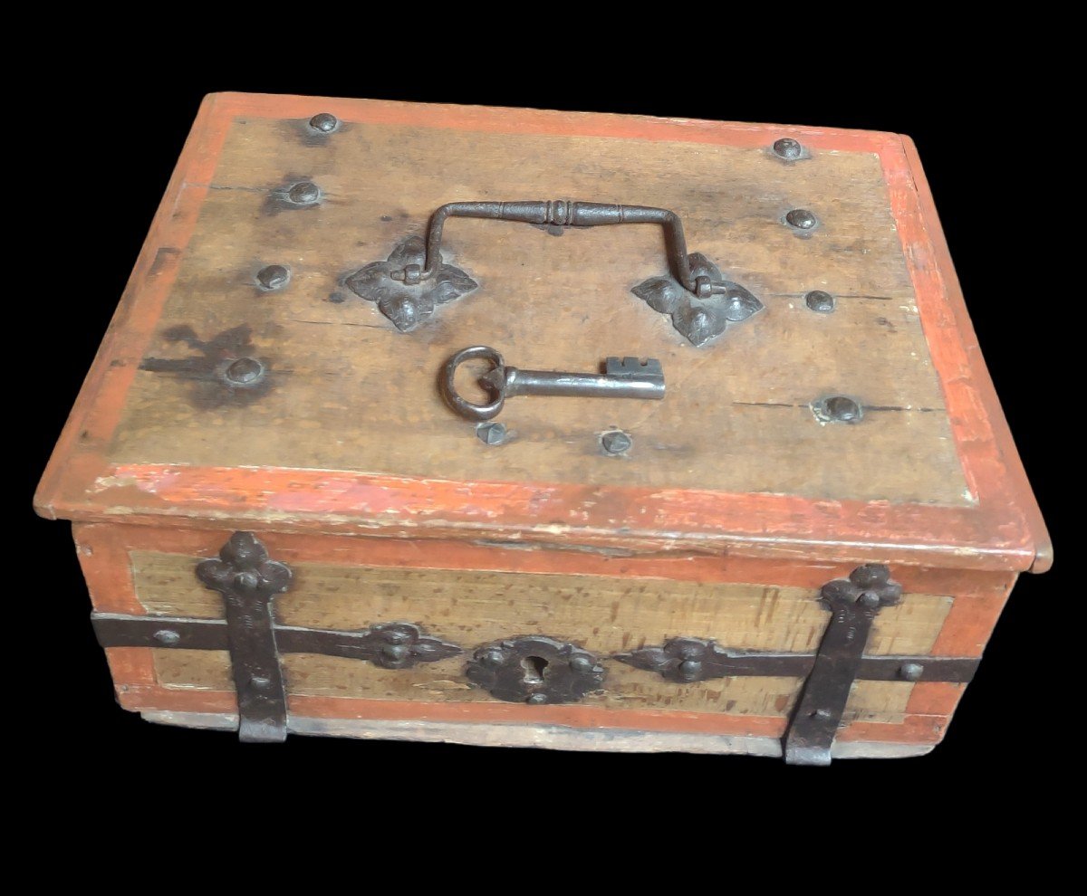 17th Century Painted Wooden Box-photo-2