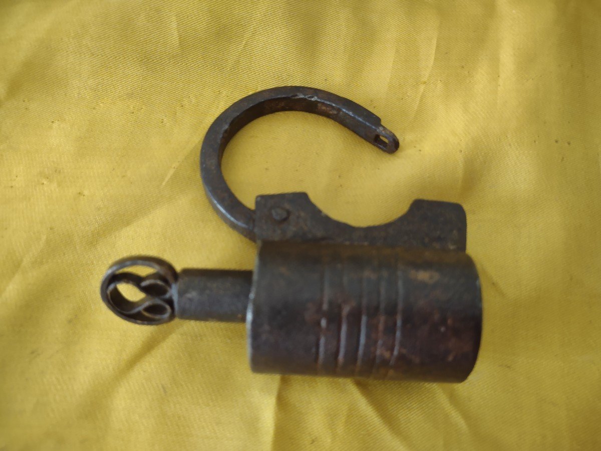 Cadenas Allemand En Fer Forgé XVIIe Siècle -photo-2