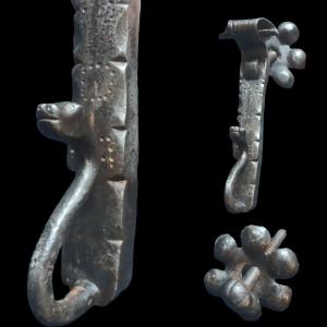 Zoomorphic Knocker In Wrought Iron XVIIth Century