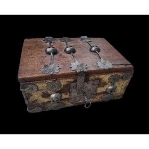 Wooden Polychrome Box XVI Century 