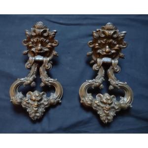 Paire De Heurtoirs En Bronze Louis XIV