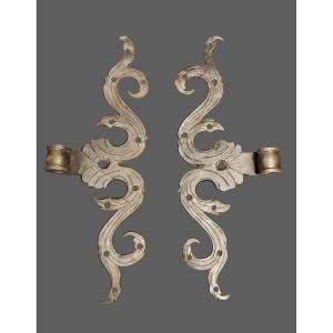 Paire de pentures en fer forgé et gravé XVIIIe siècle 
