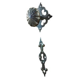Ferronnerie pour porte XVII-XVIIIe siècle 
