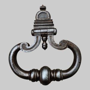 Heurtoir de porte en fer forgé XVIIIe siècle