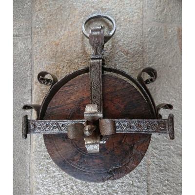 Important 17th Century Wrought Iron Pulley