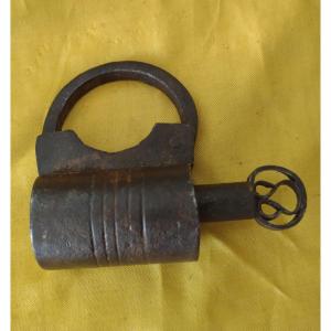 German Padlock In Wrought Iron XVIIth Century