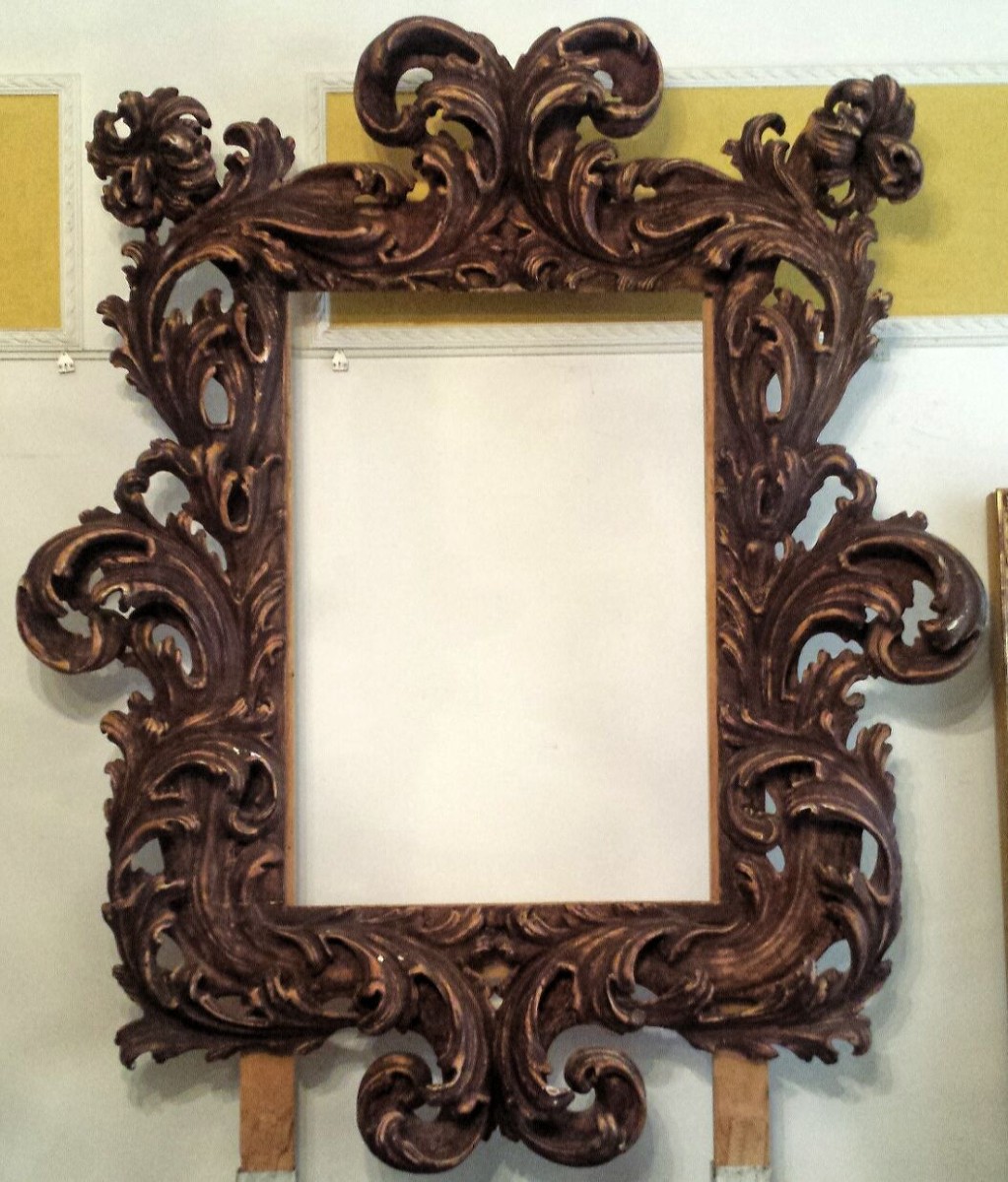 Baroque "cartoccio" Frame. 