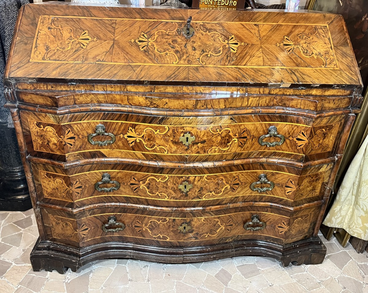 18th Century Walnut Veneered Bureau Inlaid