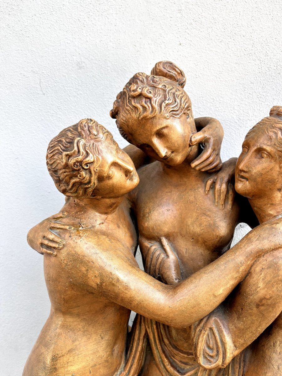 Statue Of The Three Graces-photo-2