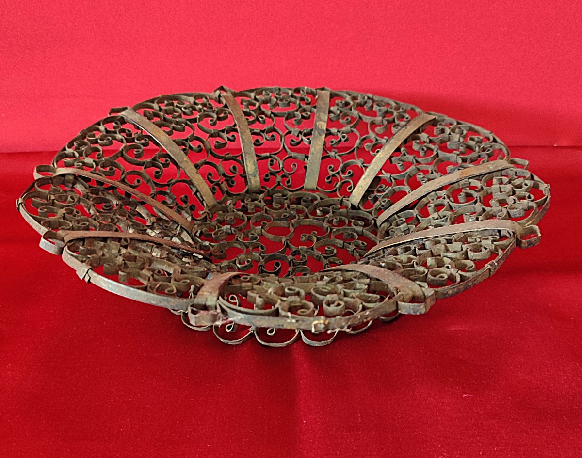 Wrought Metal Centerpiece-photo-2