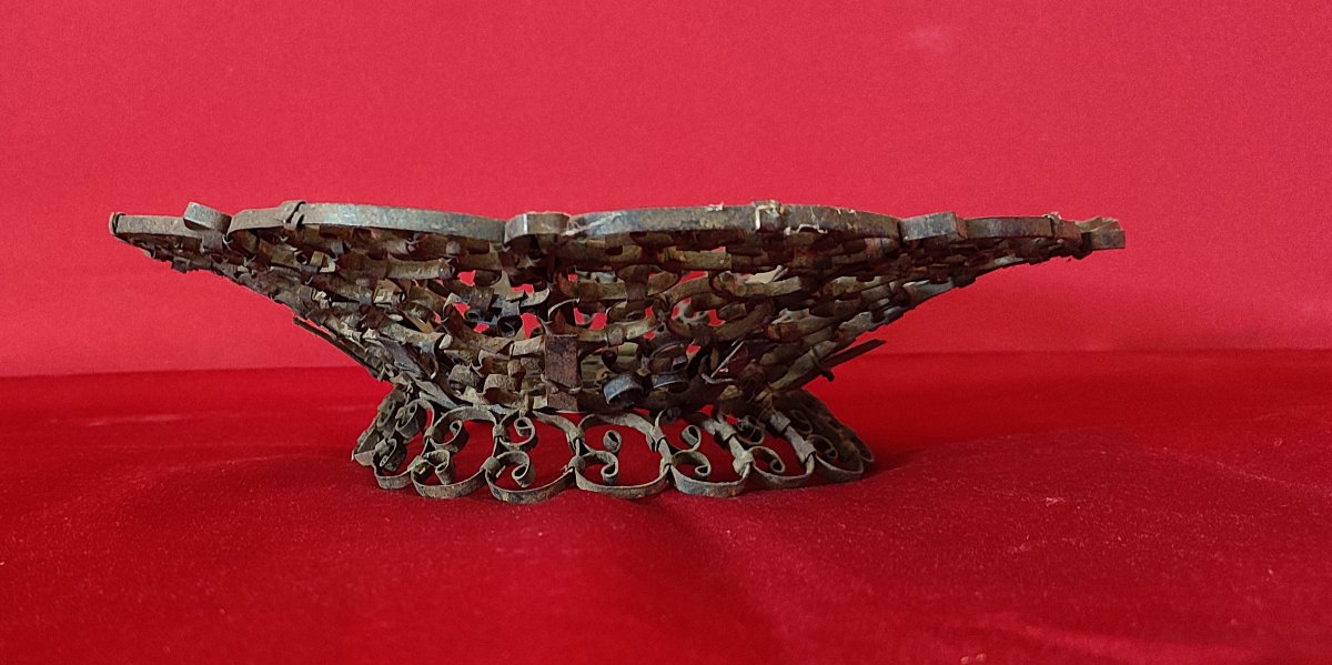 Wrought Metal Centerpiece-photo-3