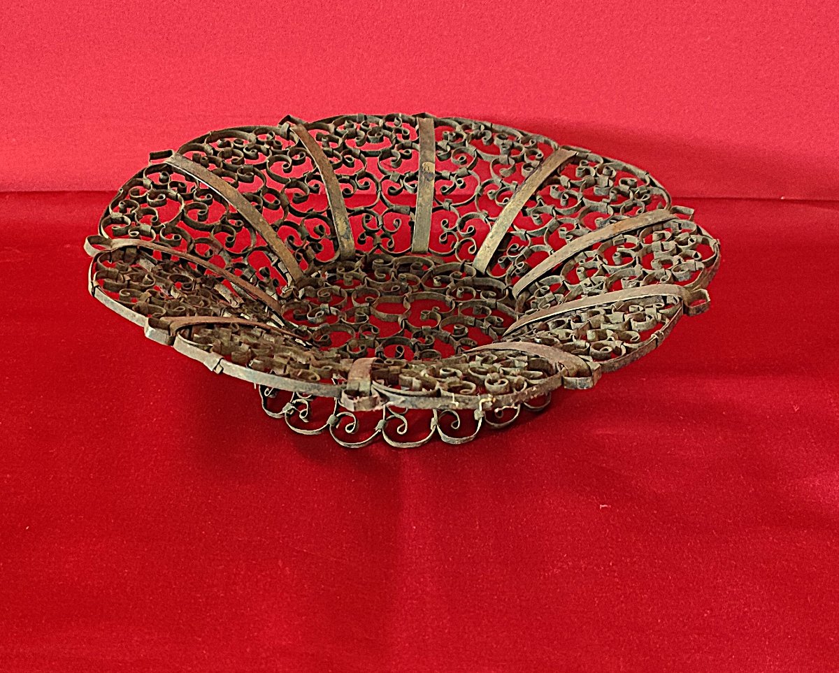 Wrought Metal Centerpiece-photo-4