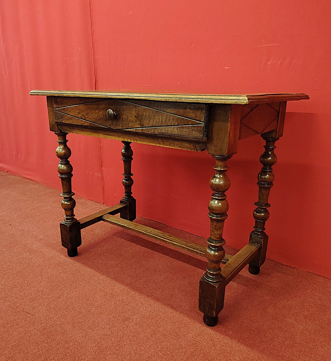 Small Writing Table-photo-2