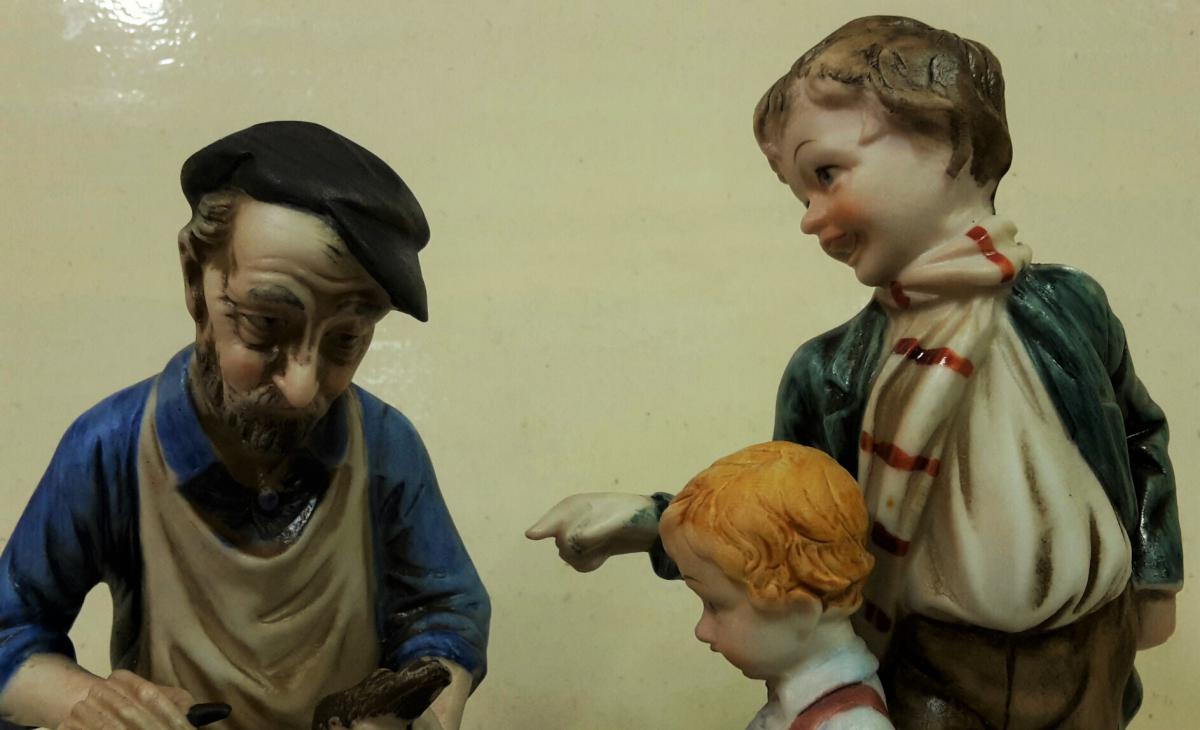 Cobbler avec les enfants, peints à la main en céramique-photo-4