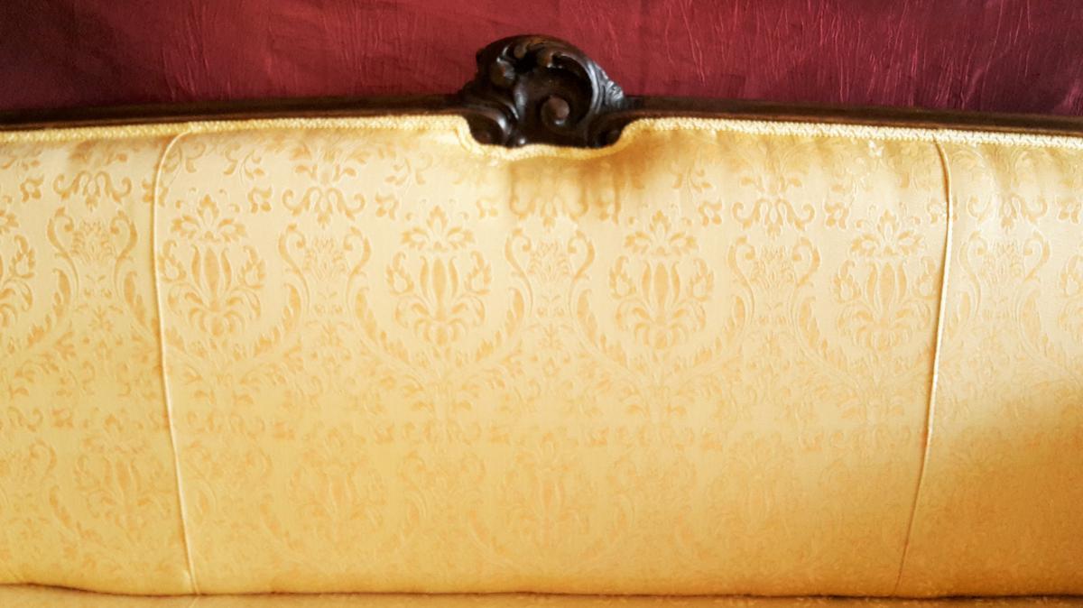 Three-seat Sofa, Venetian-photo-3