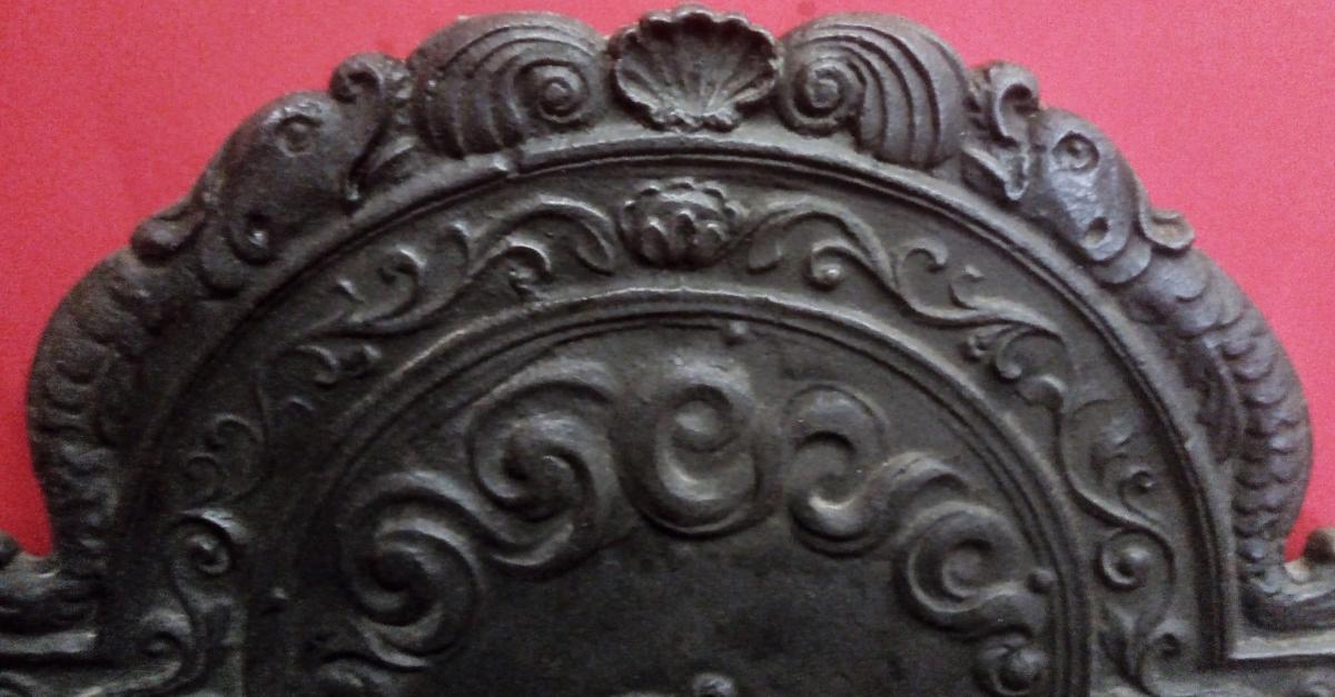 Louis XIII Style Cast Iron Fireplace Plate-photo-2