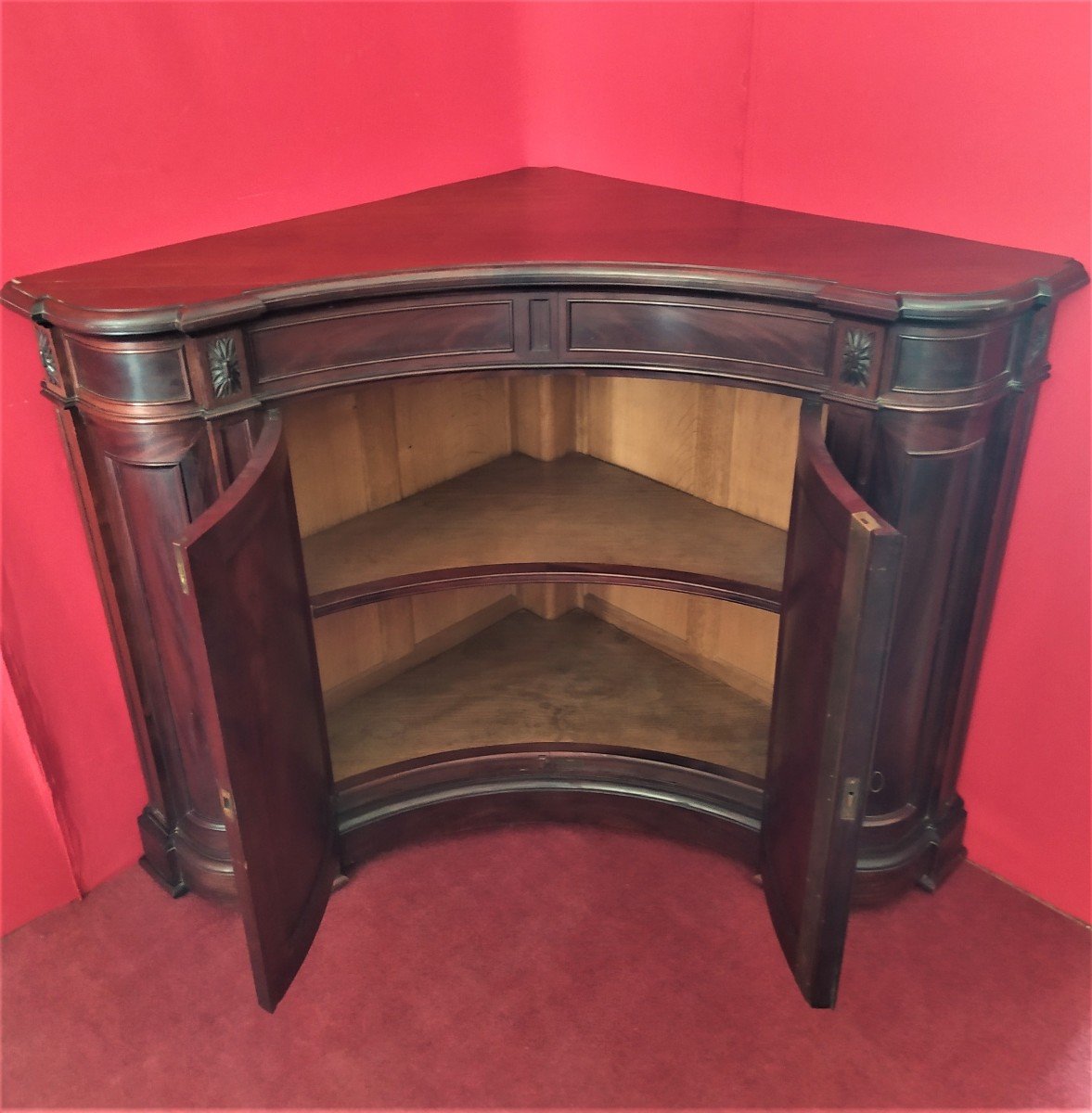 Curved Corner Cabinet-photo-2