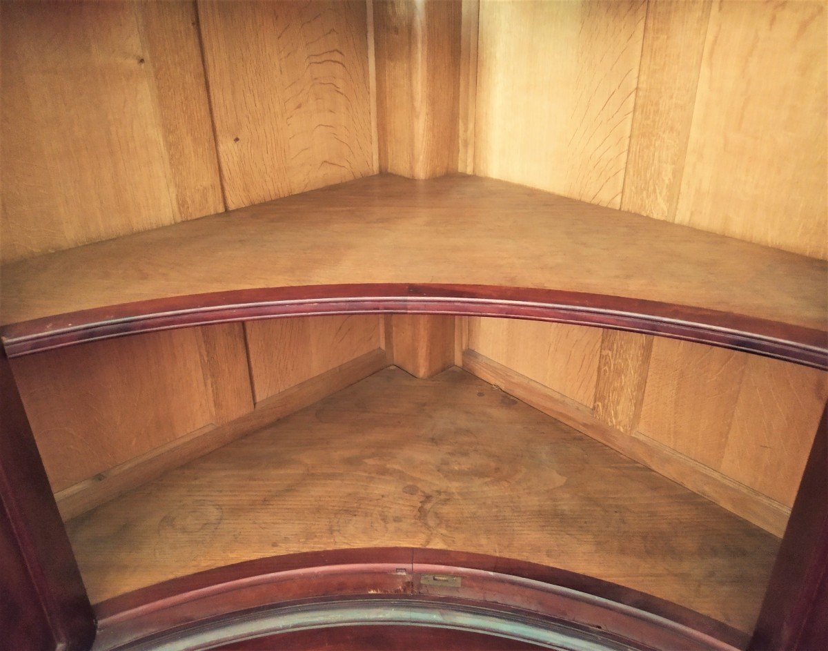 Curved Corner Cabinet-photo-3