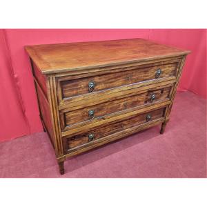 Louis XVI Chest Of Drawers With Turned Leg