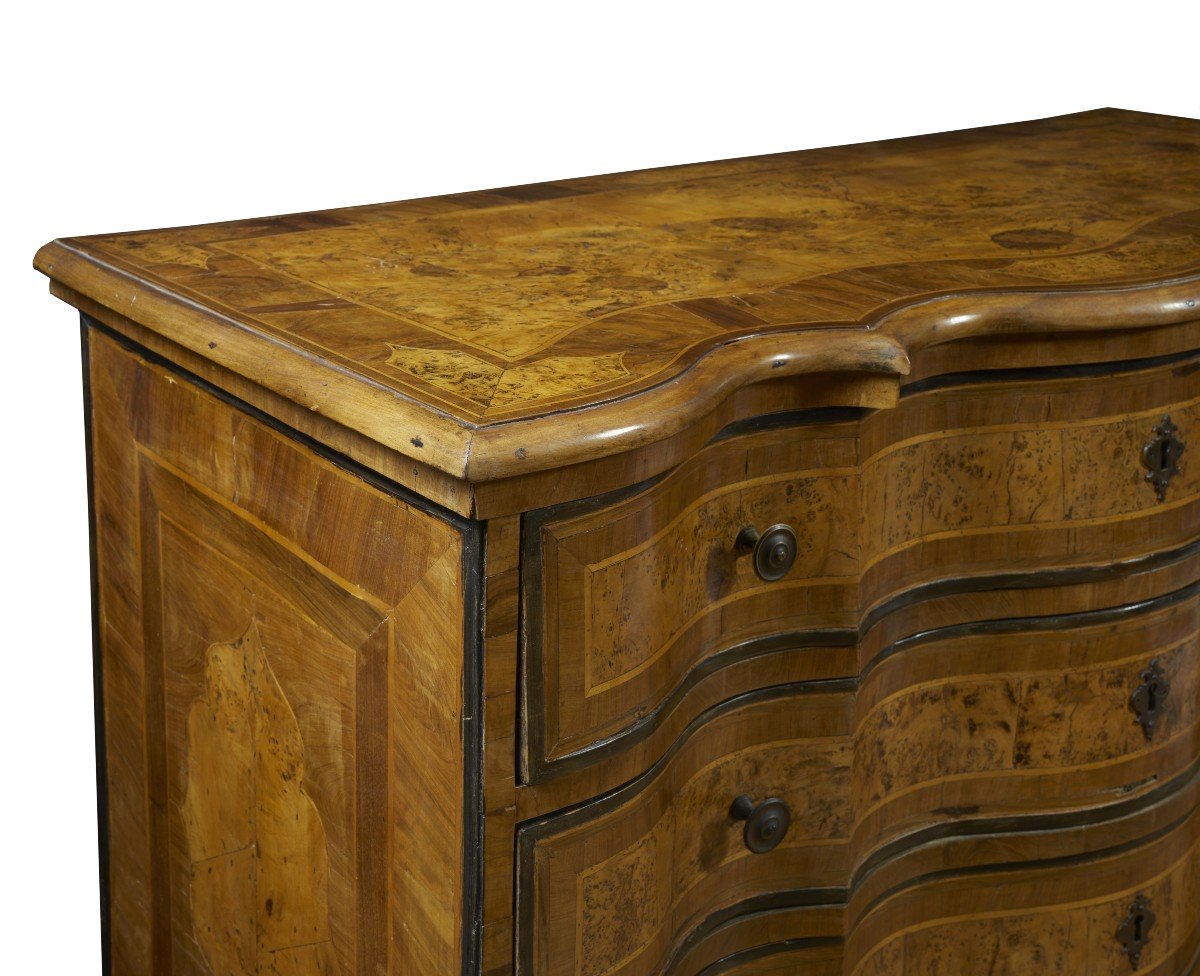 Venetian Chest Of Drawers In Walnut 18th Century-photo-3