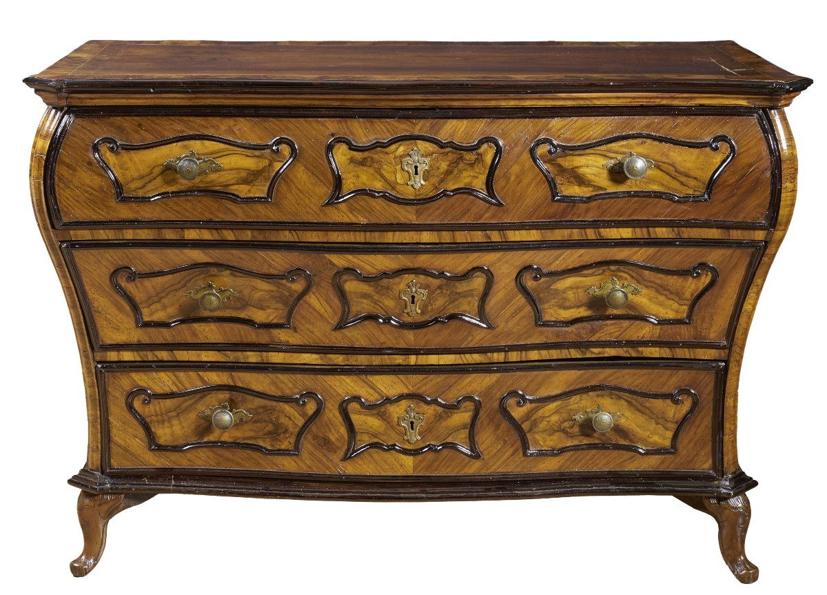 Lombard Louis XV Chest Of Drawers Known As A Calice 