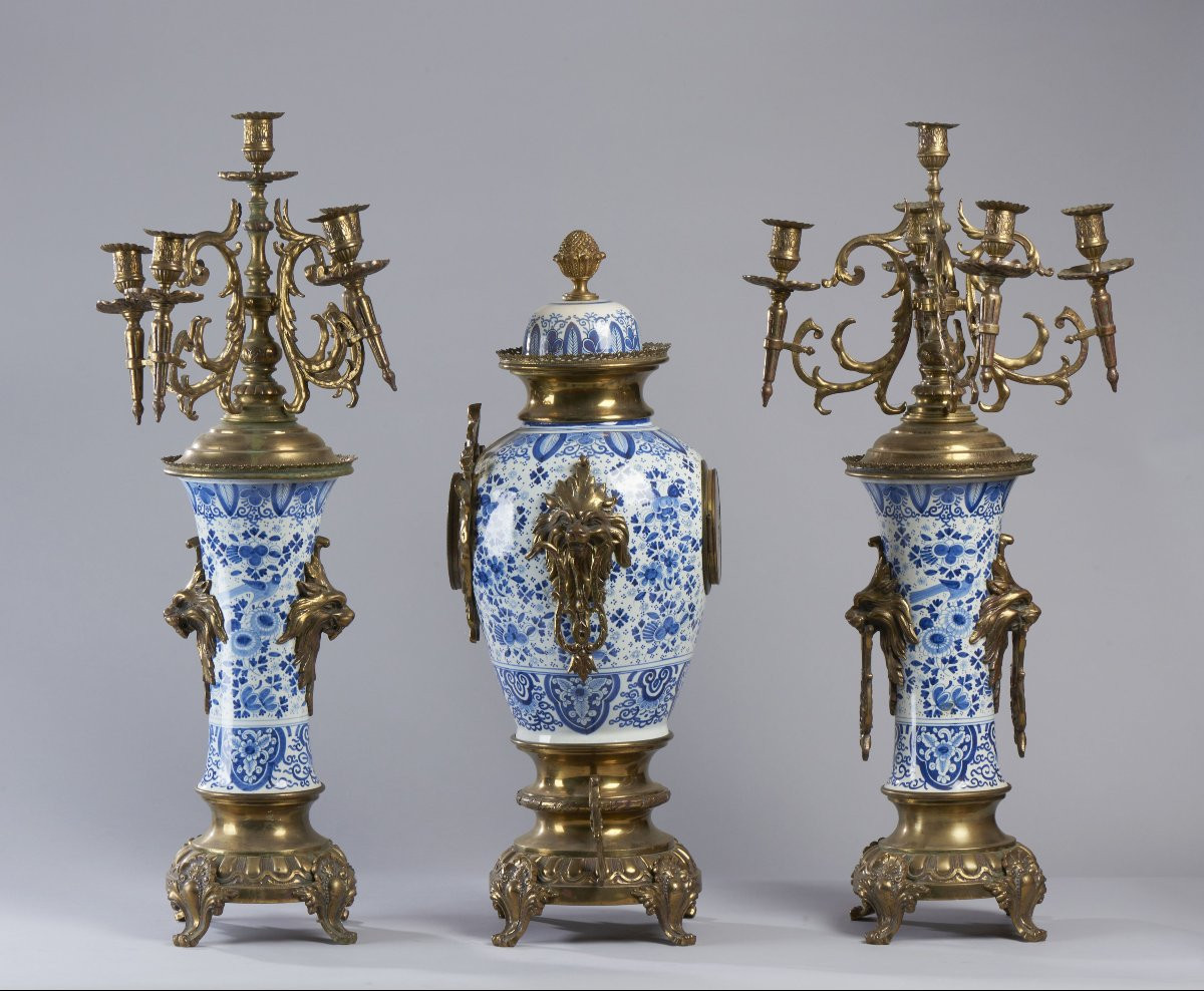 Two 19th-century Delft Ceramic Candlesticks And Table Clock -photo-2