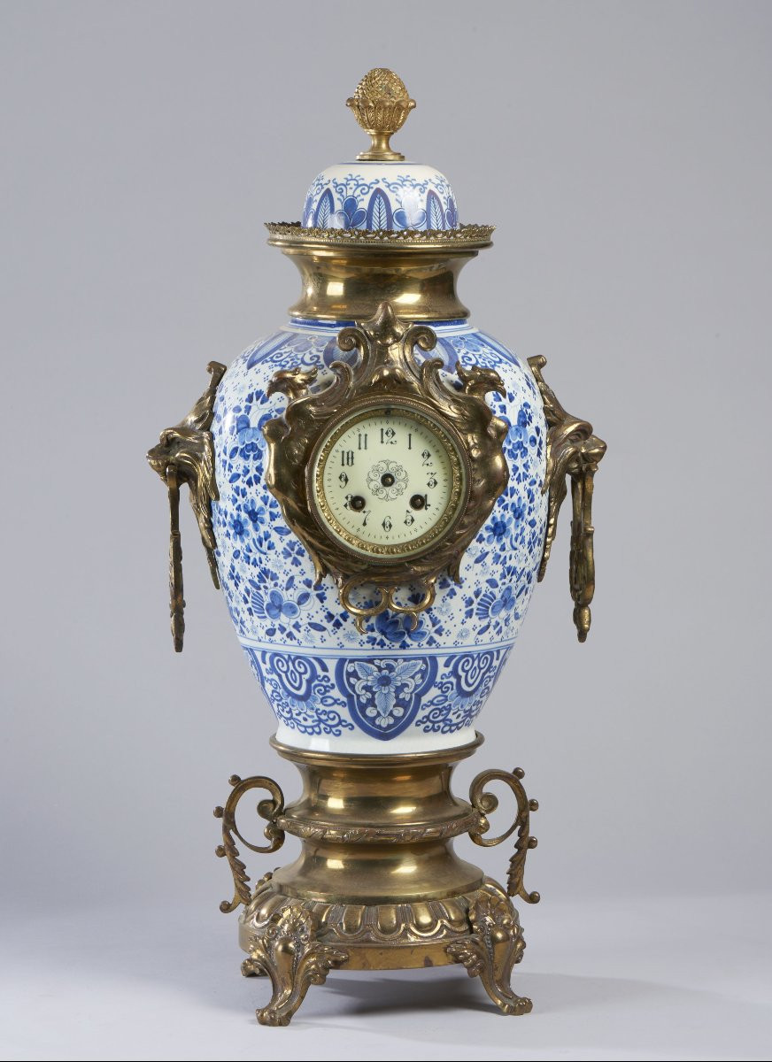 Two 19th-century Delft Ceramic Candlesticks And Table Clock -photo-4