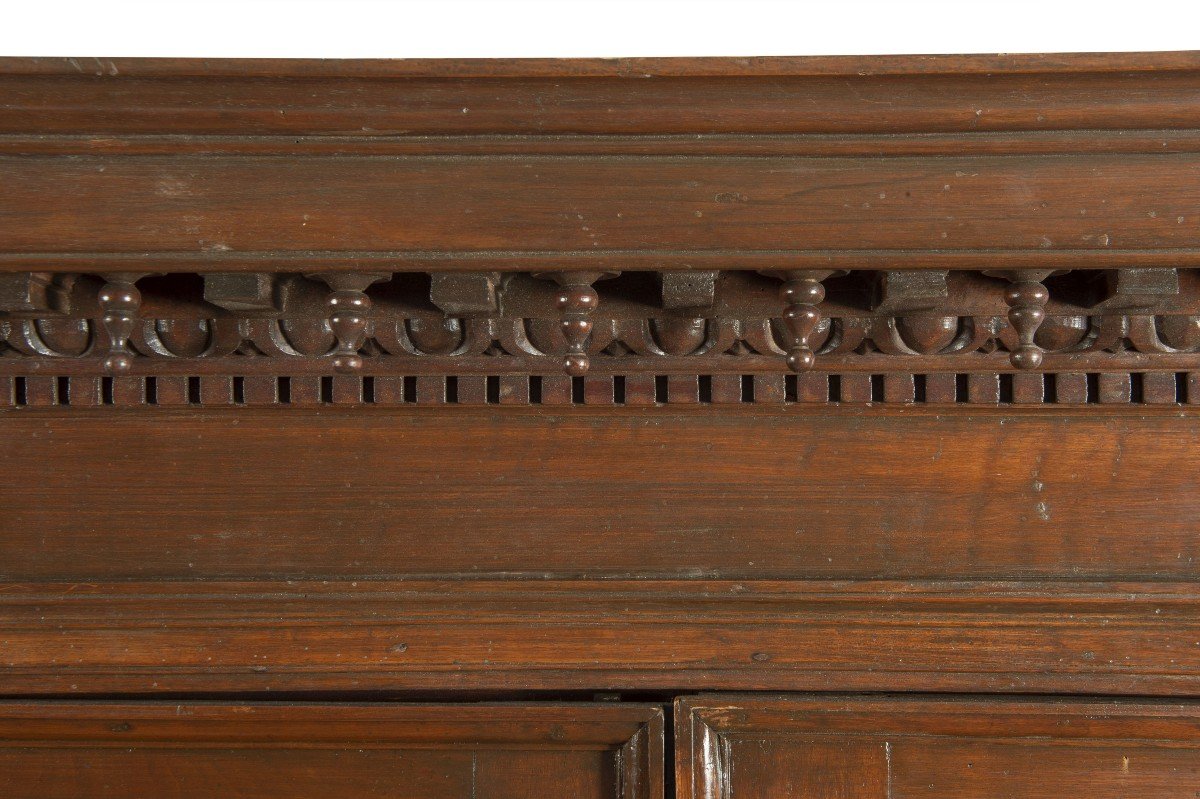 17th Century Italian Walnut Wardrobe-photo-3