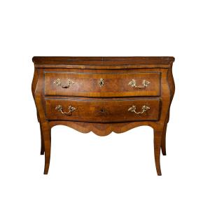 Louis XV commode Italienne in Noyer