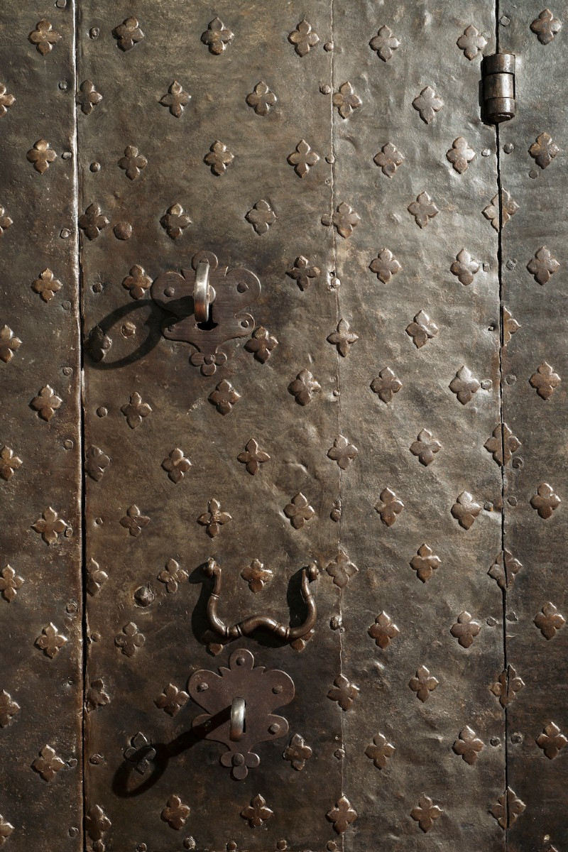 Ancien Coffre-fort  -  Italie du Nord, XVIIe siècle-photo-1
