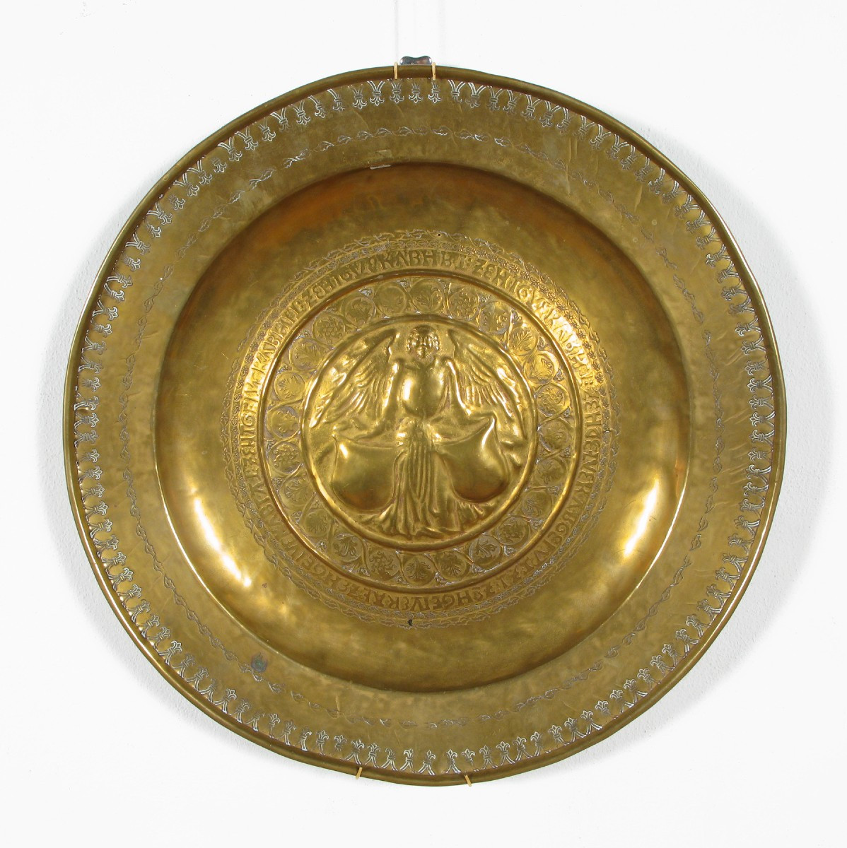     Plate d’offrande   Laiton forgé, gaufré et poinçonné Allemagne du Sud (Nuremberg)-photo-3