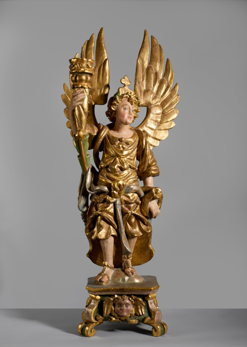Paire d'anges portant des cierges  Sculptures en bois doré et polychrome-photo-4