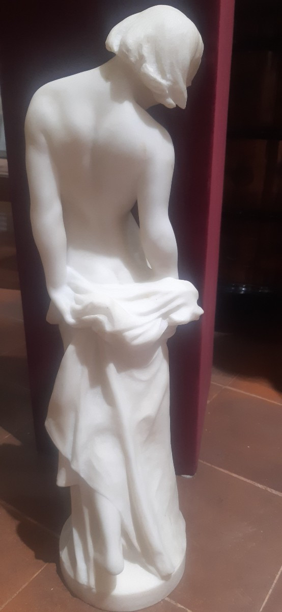 20th-century Sculpture Of A Woman-photo-4