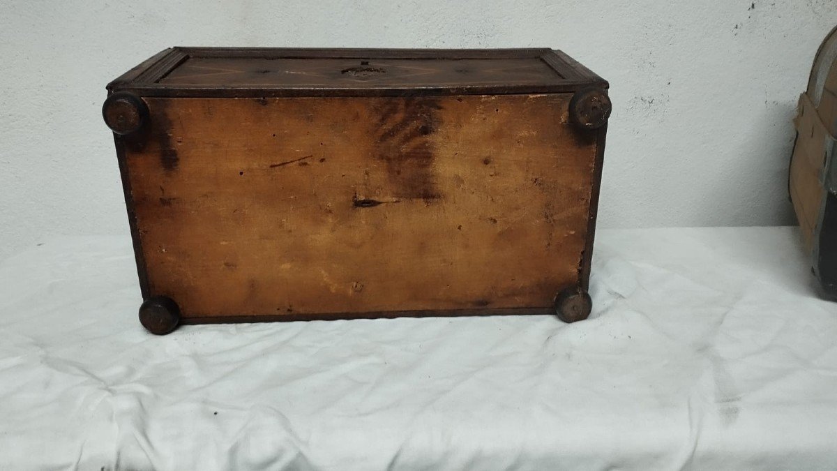 Ancient Inlaid Wooden Box From The 17th Century-photo-8