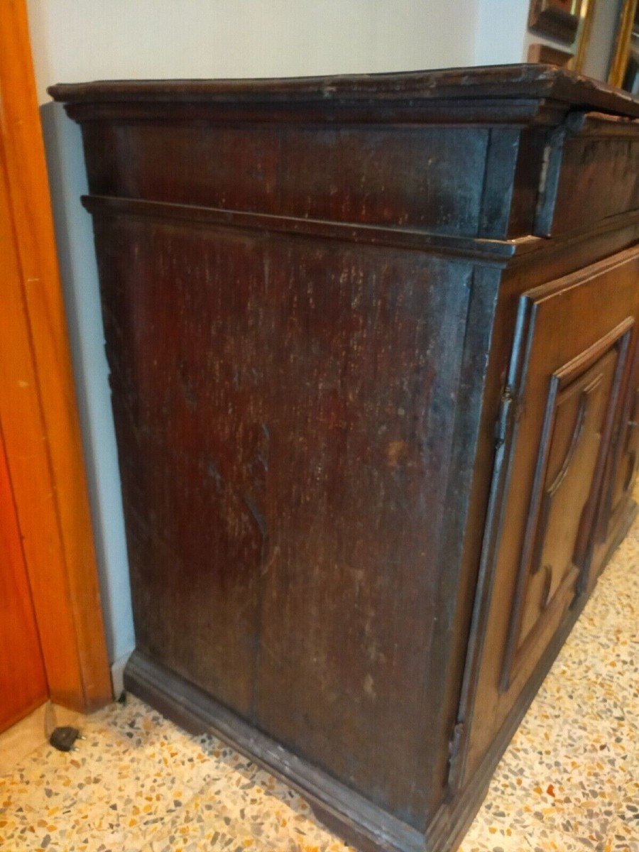 Walnut Sideboard XVII Century Italy-photo-1