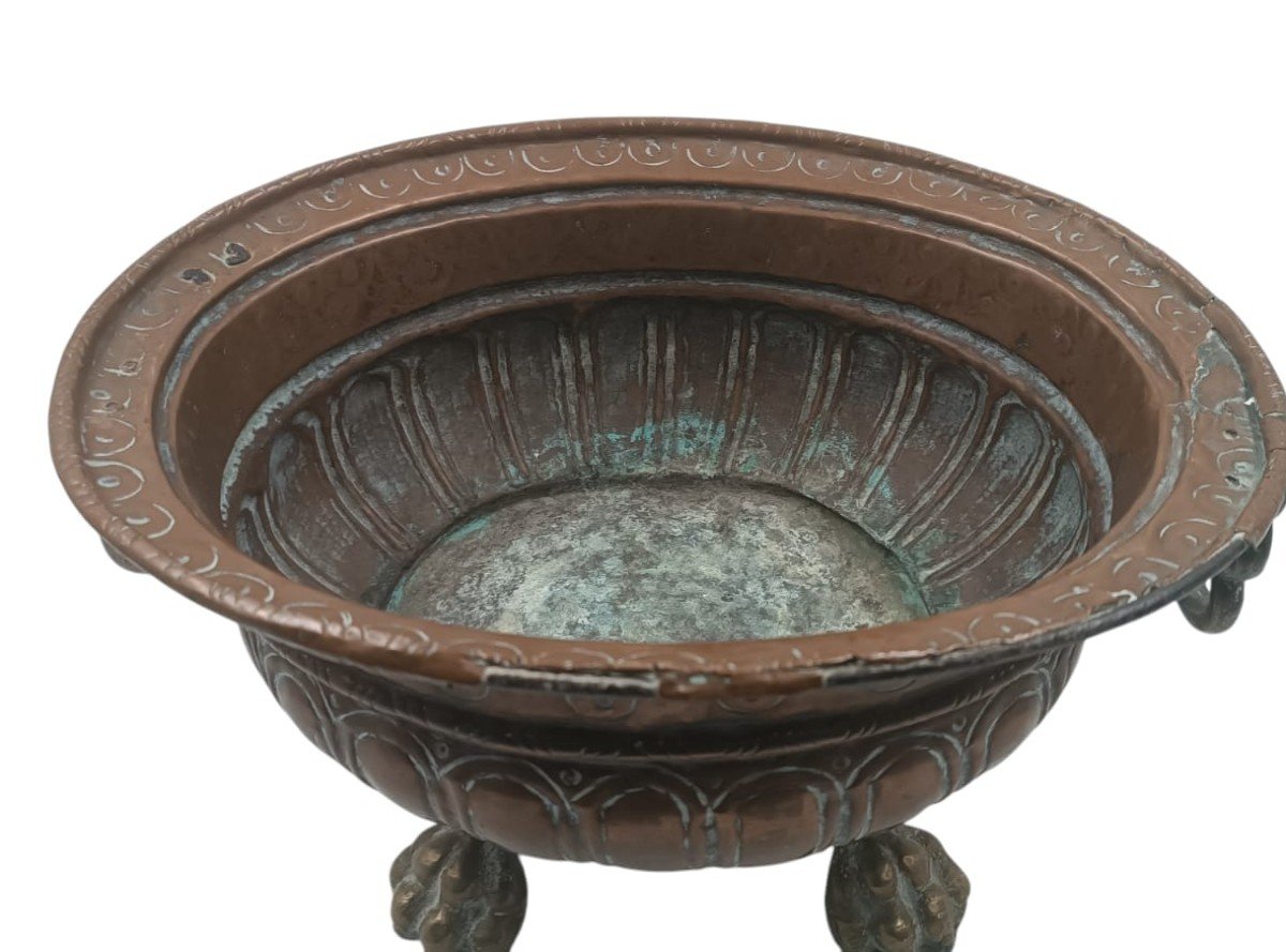 Embossed Copper Basin With Feral Feet Brass Origin Of Tuscany 17th Century-photo-2