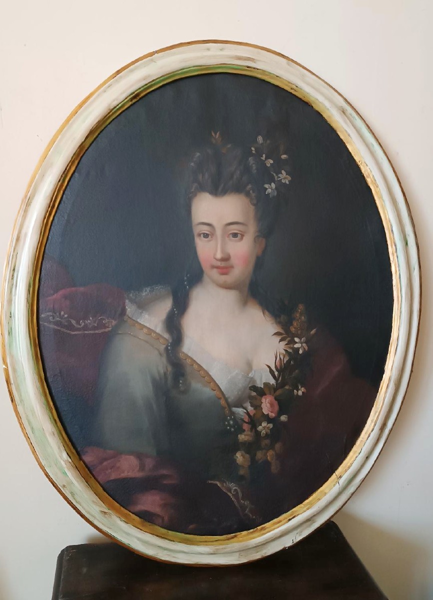 Tableau ovale portrait d'une noble femme École italienne du XVIIIe siècle 108 cm x 84 cm-photo-2