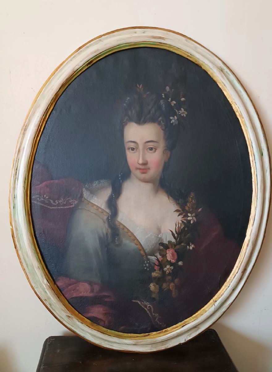 Tableau ovale portrait d'une noble femme École italienne du XVIIIe siècle 108 cm x 84 cm-photo-8
