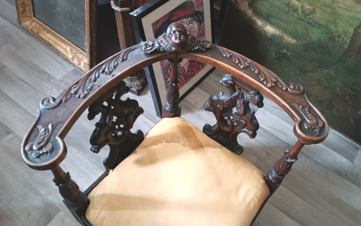 Paire De Fauteuils d'Angle Anciens De Style Renaissance-photo-3