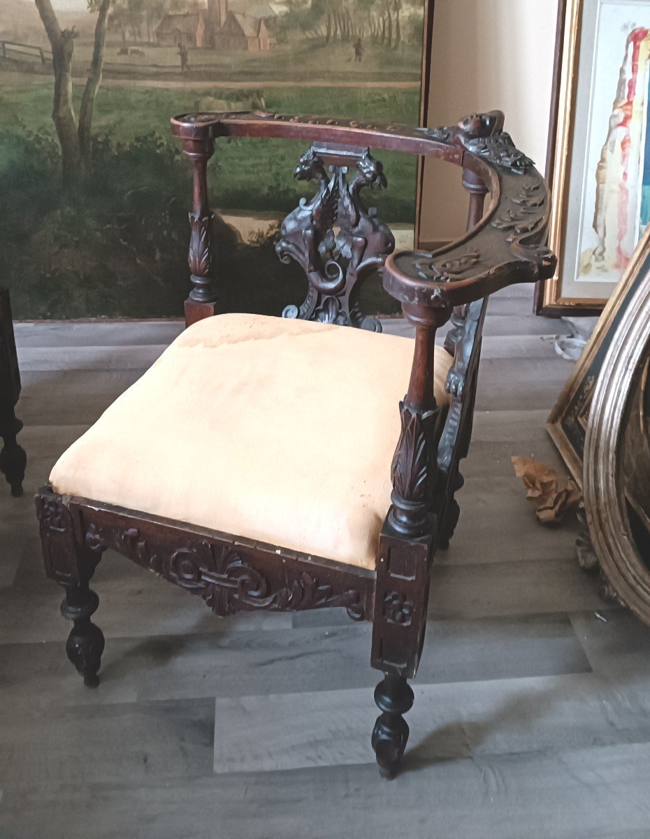 Paire De Fauteuils d'Angle Anciens De Style Renaissance-photo-5