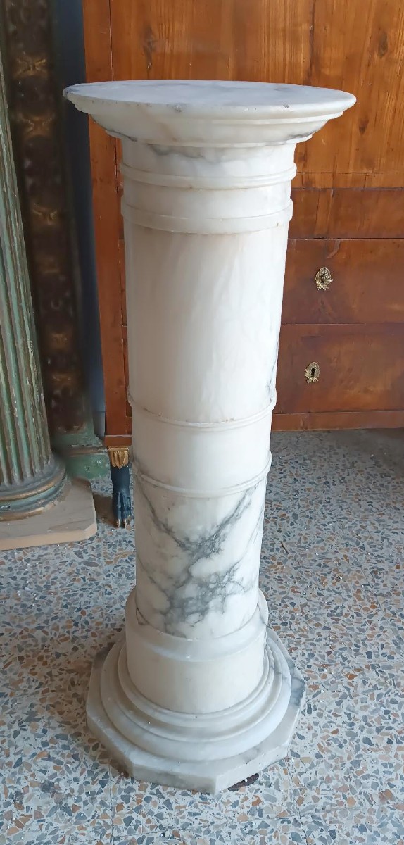 GRANDE COLONNE ANCIENNE EN ALBÂTRE-photo-3
