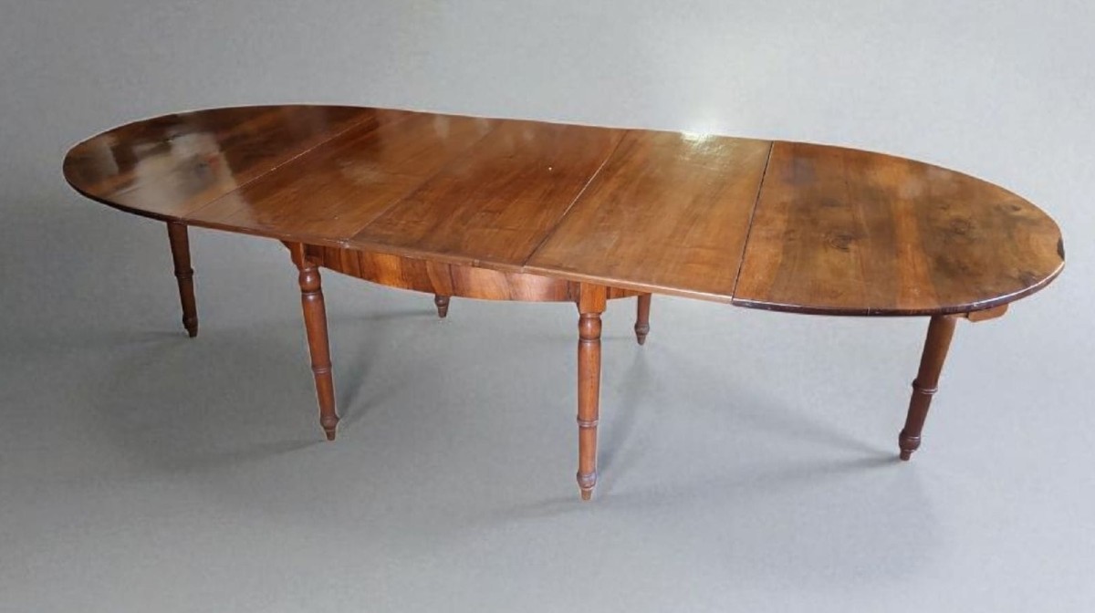 Large Oval Table Extendable Up To 3 Metres, Beautiful Solid Walnut