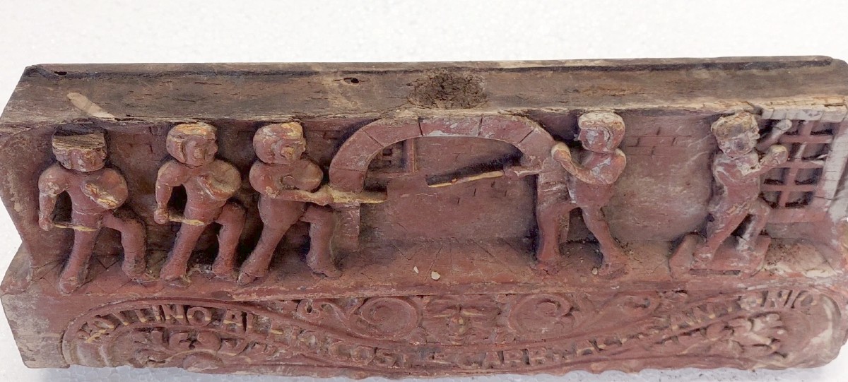 ANCIEN FRAGMENT D'UNE CHARIOT EN BOIS SCULPTÉ SICILIEN DU XIXe SIÈCLE-photo-3