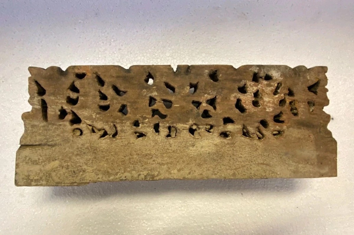 ANCIEN FRAGMENT D'UNE CHARIOT EN BOIS SCULPTÉ SICILIEN DU XIXe SIÈCLE-photo-2
