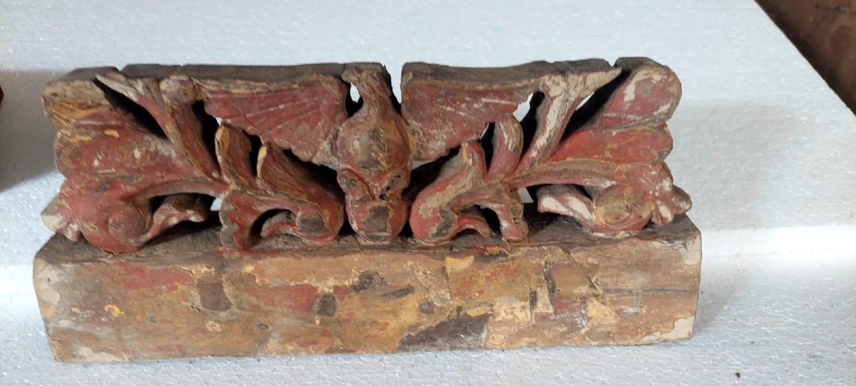 Ancient Fragment Of A 19th Century Sicilian Carved Wood Cart-photo-3