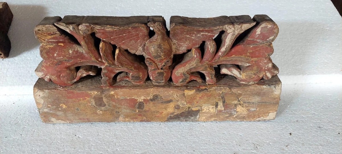 Ancient Fragment Of A 19th Century Sicilian Carved Wood Cart-photo-1
