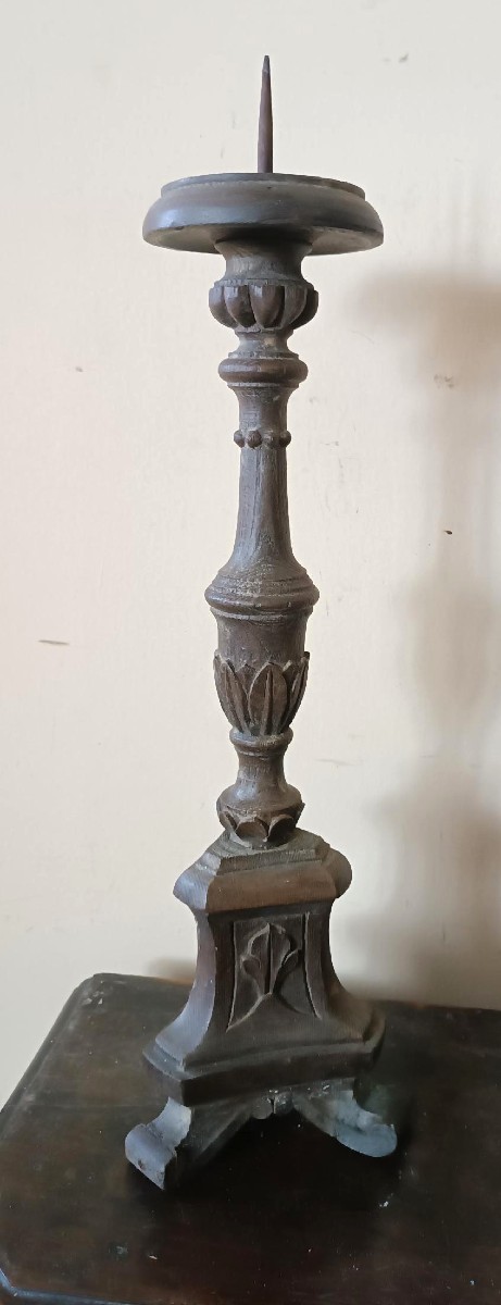 Paire de bougeoirs en bois d'Italie, fin du XVIIIe siècle-photo-3