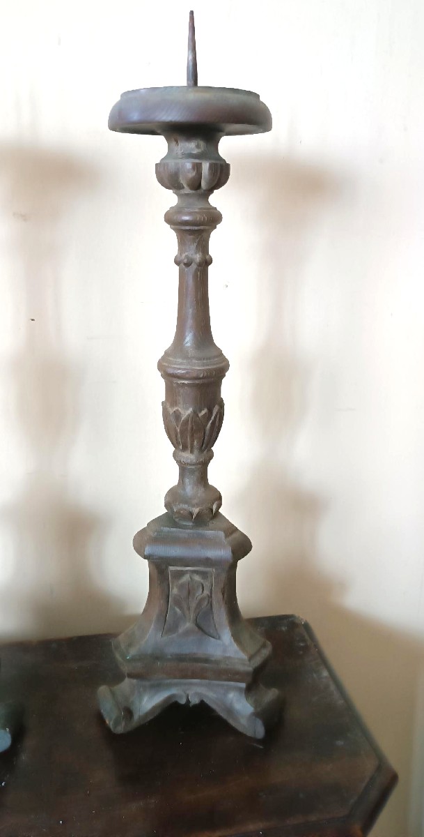 Paire de bougeoirs en bois d'Italie, fin du XVIIIe siècle-photo-4