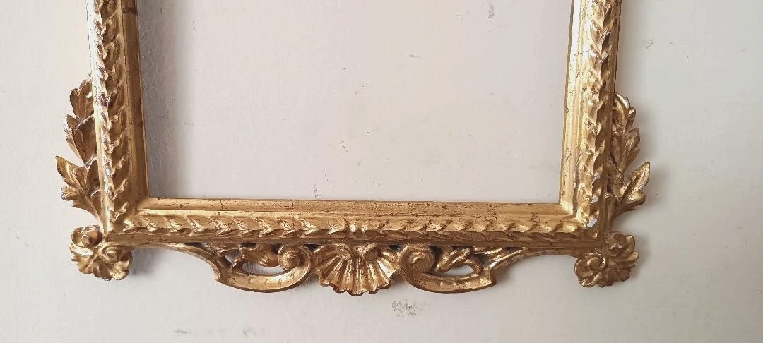 Antique Style Carved Wooden Frame In Pure Gold-photo-4